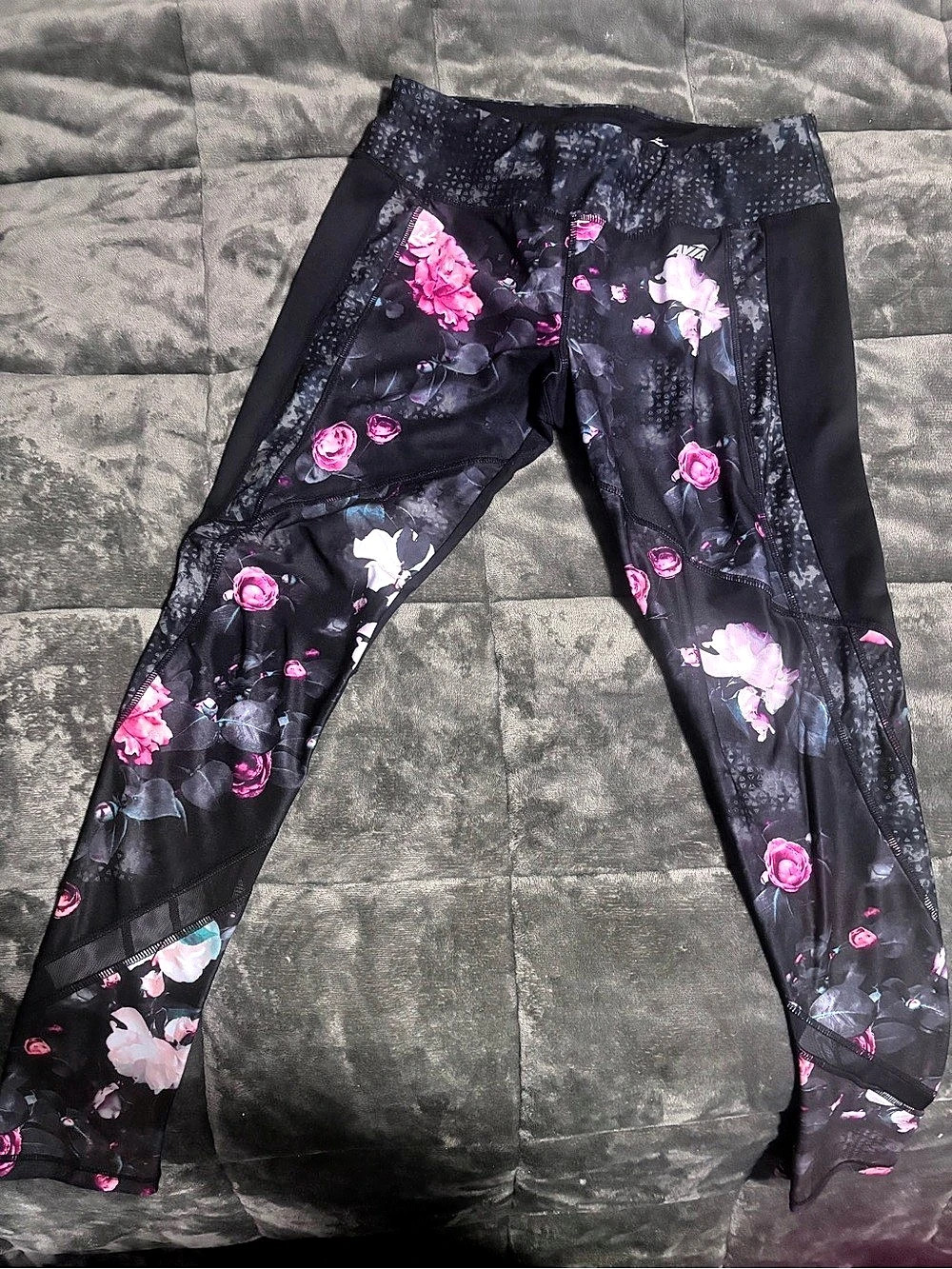 Avia Women's Floral Leggings Size Medium Like New